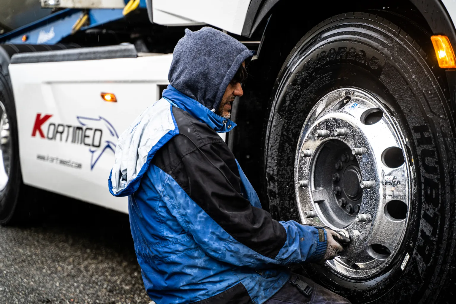 Hubtrac teherautó gumik a Kortimed flottájában